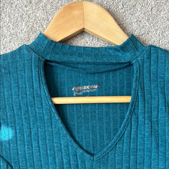 Blue Ribbed V-Neck Dress - Picture 4 of 4